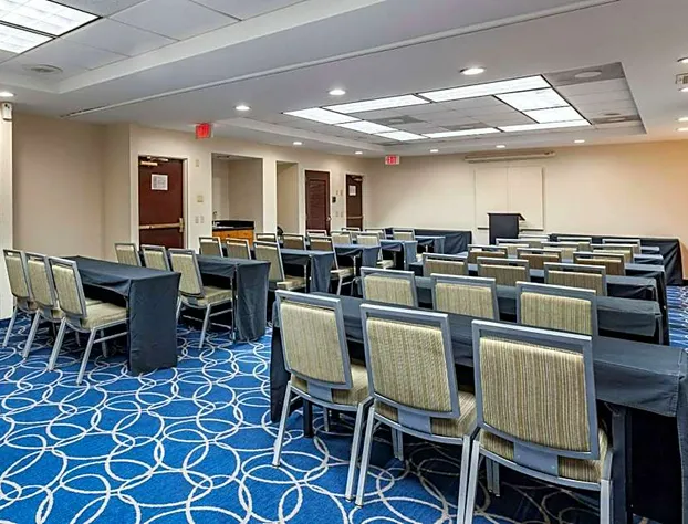 Comfort Inn & Suites Houston I-10 West Energy Corridor hotel detail image 4