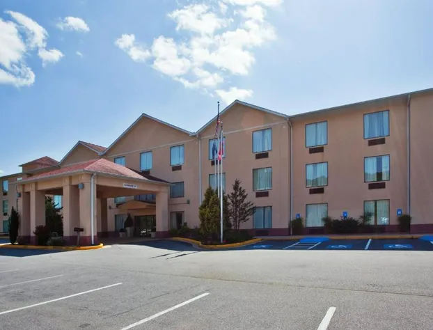 Holiday Inn Express & Suites Hiawassee by IHG hotel detail image 1