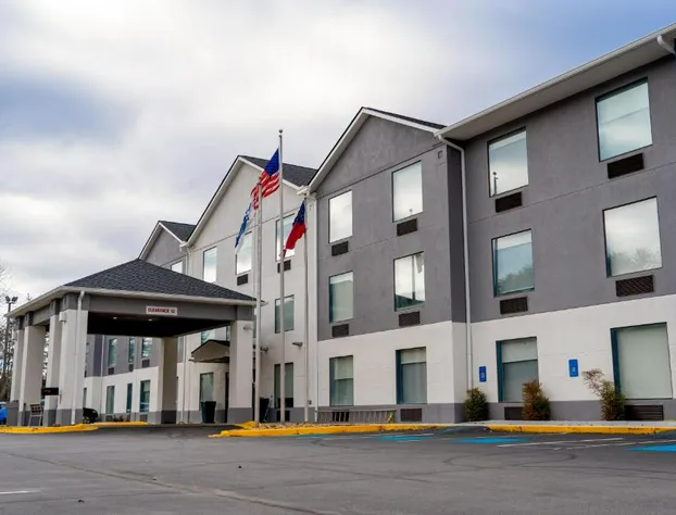 Holiday Inn Express & Suites Hiawassee by IHG hotel detail image 2