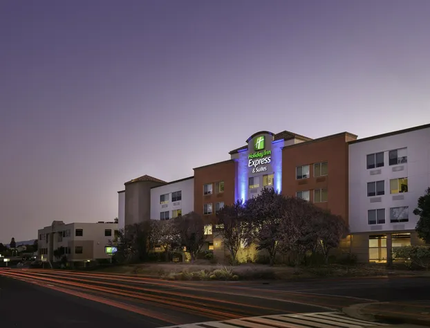 Holiday Inn Express Suites Belmont by IHG hotel detail image 1
