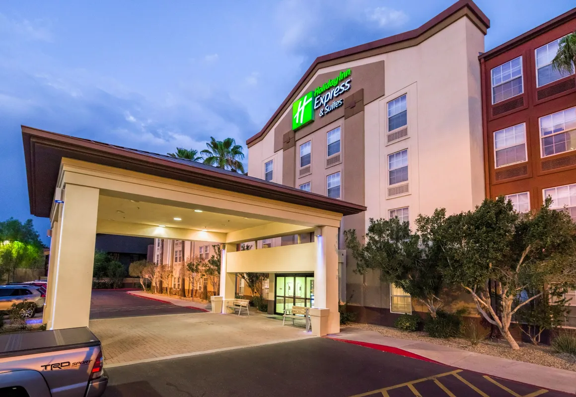 Holiday Inn Express Hotel & Suites Phoenix-Airport by IHG hotel hero