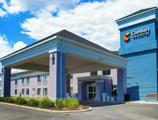 Comfort Inn & Suites NW Milwaukee hotel detail image 2