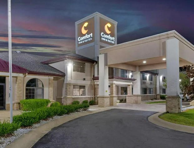 Comfort Inn & Suites Napoleon hotel detail image 3