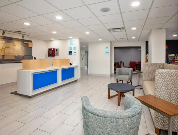 Holiday Inn Express Hotel & Suites Sunbury - Columbus Area by IHG hotel detail image 3