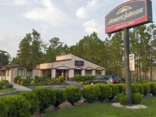 Howard Johnson by Wyndham Wilmington hotel detail image 1