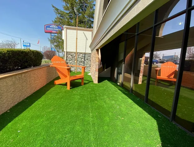 Howard Johnson by Wyndham Clifton NJ hotel detail image 3