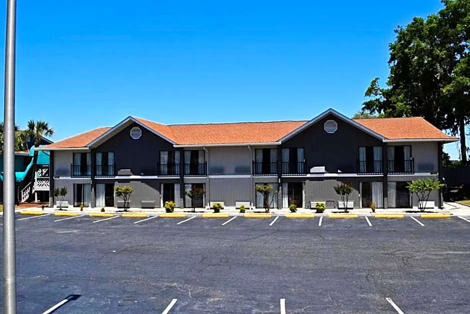 Howard Johnson by Wyndham Beaufort/Parris Island hotel hero