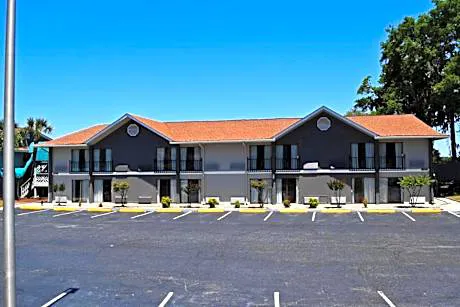 Howard Johnson by Wyndham Beaufort/Parris Island hotel detail image 1