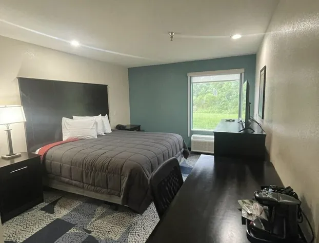 Baymont by Wyndham Iowa Lake Charles hotel detail image 4