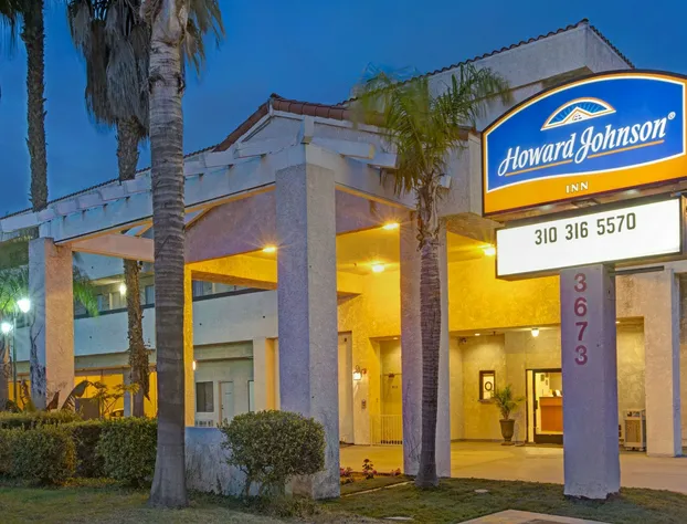 Howard Johnson by Wyndham Torrance hotel detail image 2