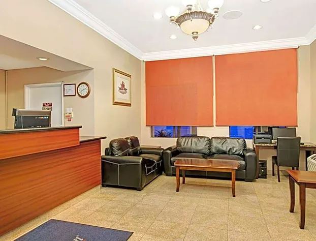 Howard Johnson by Wyndham Torrance hotel detail image 4