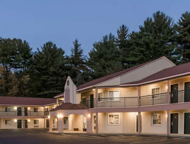 Howard Johnson by Wyndham Lenox hotel detail image 4