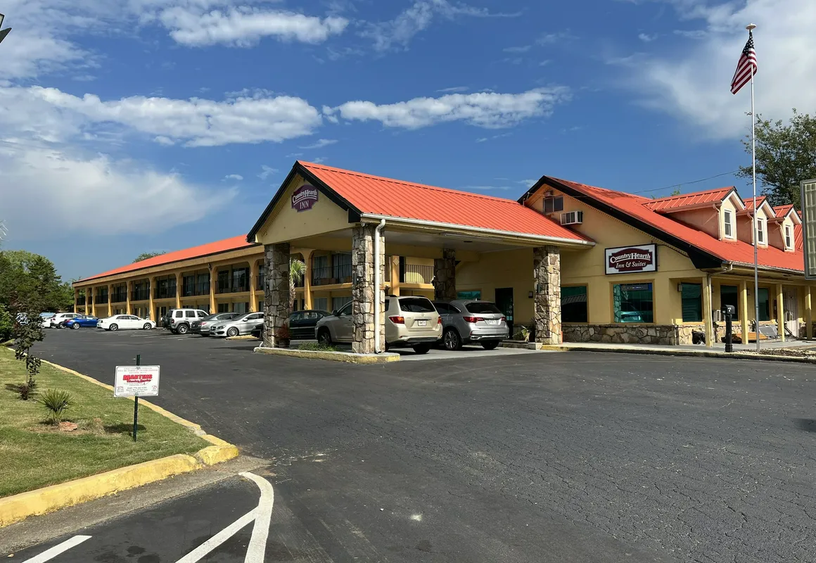 Country Hearth Inn & Suites Cartersville hotel hero