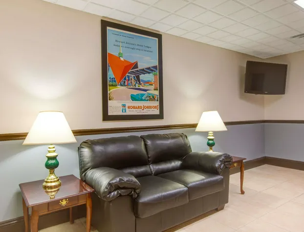 Howard Johnson by Wyndham Beckley hotel detail image 2