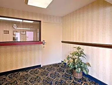 Howard Johnson by Wyndham College Park hotel detail image 4