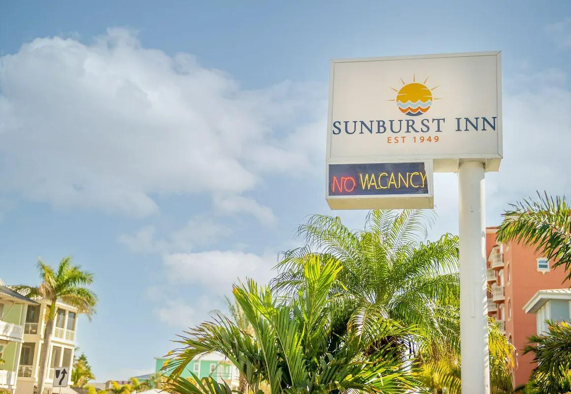 Sunburst Inn hotel hero