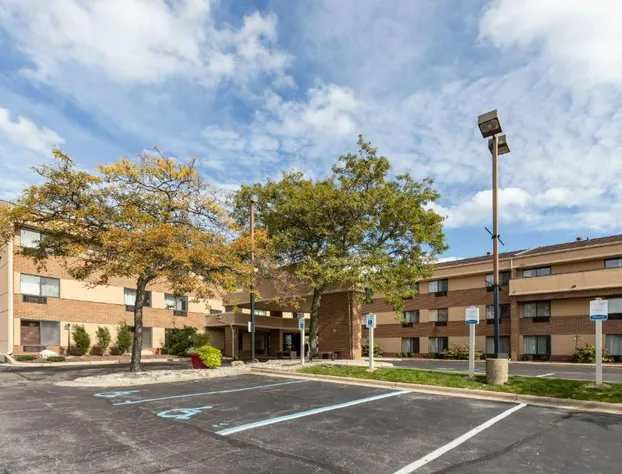 Comfort Inn Grand Rapids Airport hotel detail image 1