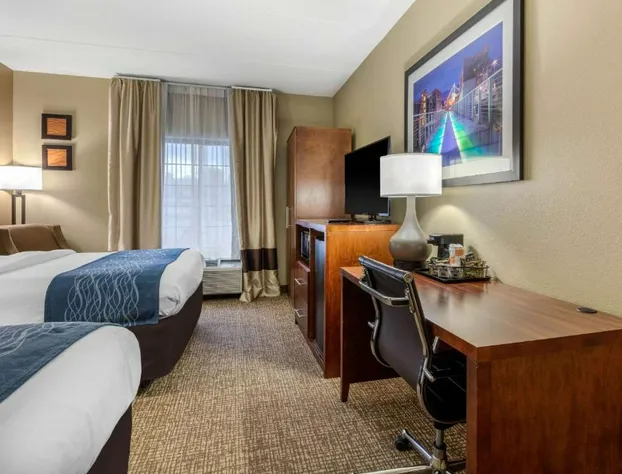 Comfort Inn & Suites Hamilton Place hotel detail image 1