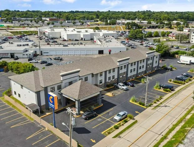 Comfort Inn & Suites Hazelwood - St. Louis hotel detail image 2