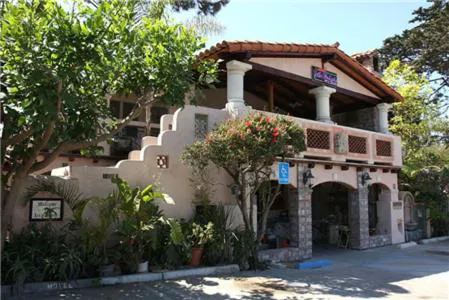 Les Artistes Inn hotel hero