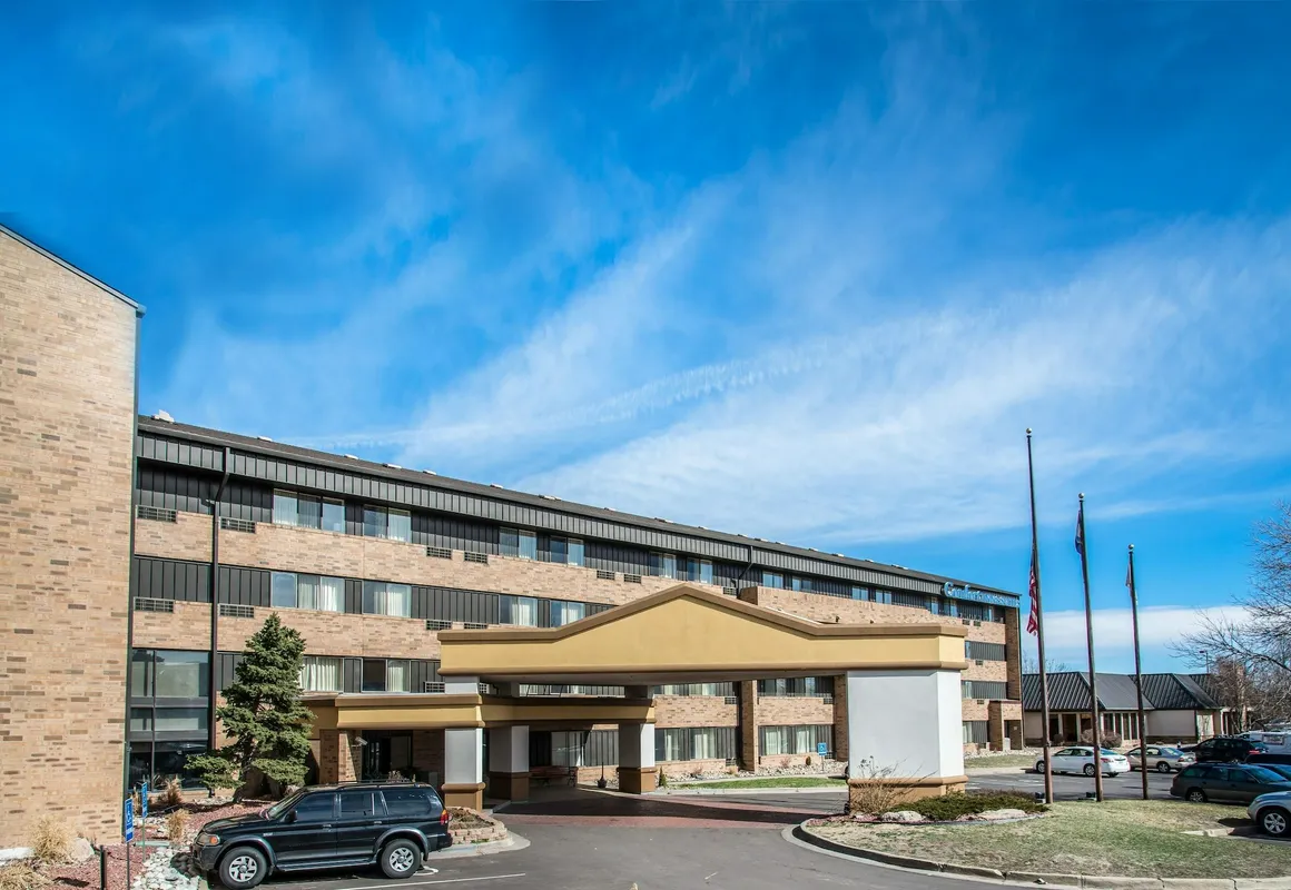 Comfort Inn & Suites Denver Northfield hotel hero