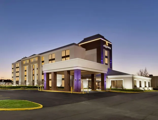 La Quinta Inn & Suites by Wyndham Dothan hotel detail image 4