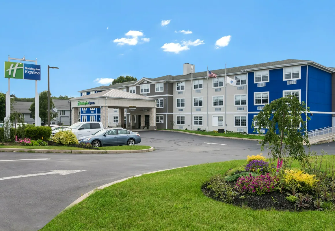 Holiday Inn Express Plymouth by IHG hotel hero