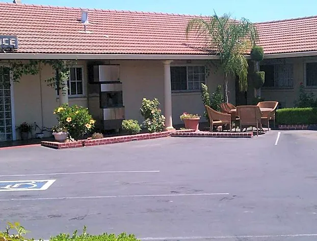 San Joaquin Motel hotel detail image 3