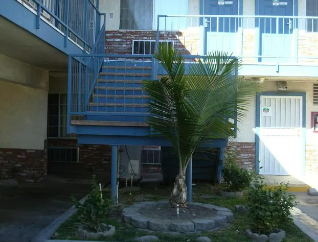 Scottish Inns Long Beach hotel detail image 4