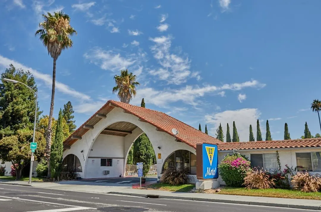 EZ 8 Motel San Jose I hotel hero