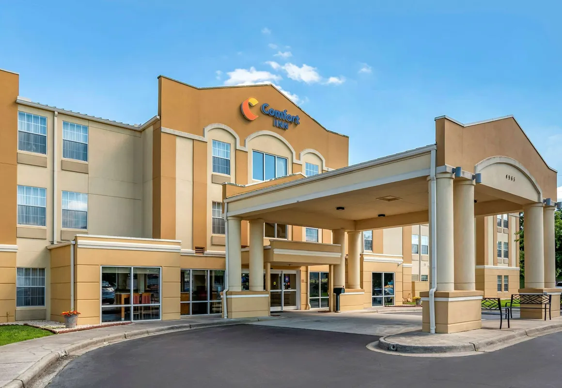 Comfort Inn Birmingham - Irondale hotel hero