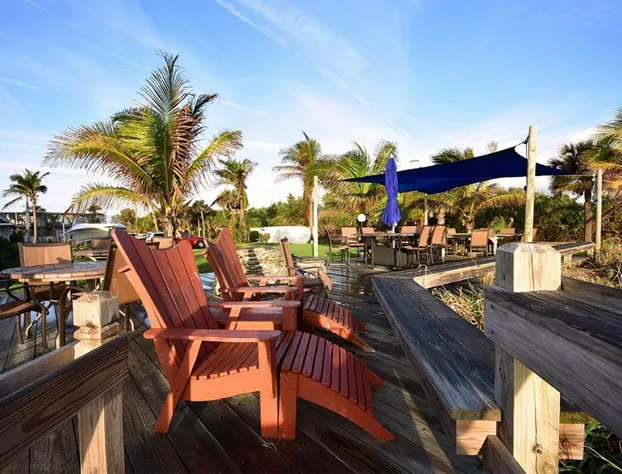Surf Studio Beach Resort hotel detail image 1