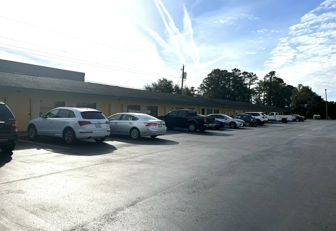 Driftwood Inn hotel hero