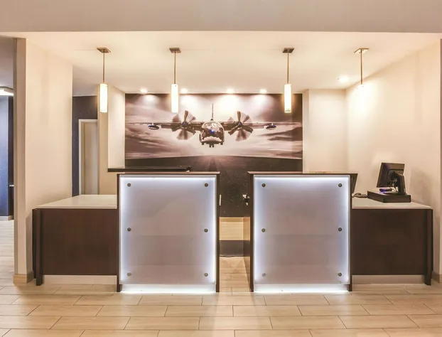 La Quinta Inn & Suites by Wyndham Philadelphia Airport hotel detail image 3