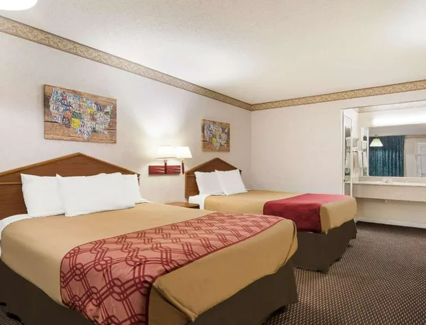 Econo Lodge Calhoun North Damascus hotel detail image 3