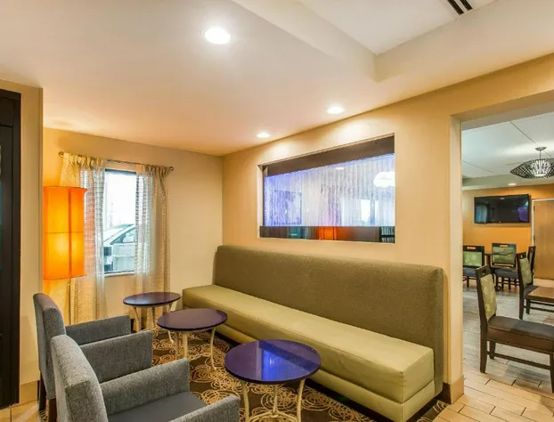 Comfort Inn & Suites Cookeville hotel detail image 3