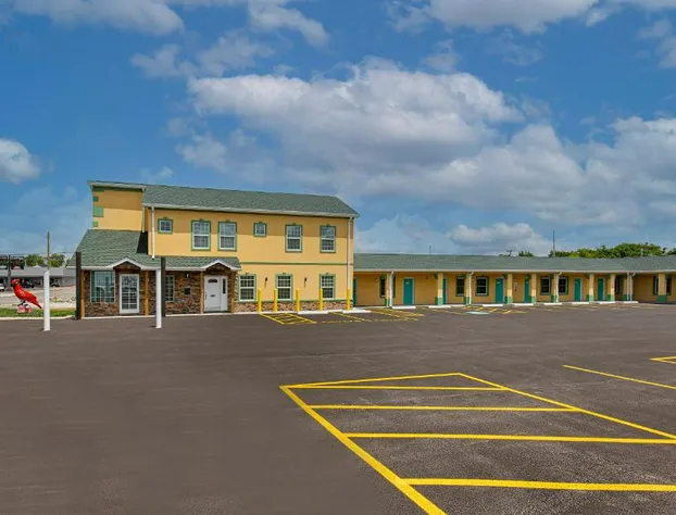 Cardinal Motel hotel detail image 1