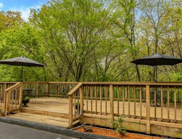 Autumn Creek Branson hotel detail image 2