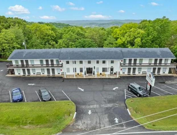 Autumn Creek Branson hotel detail image 3