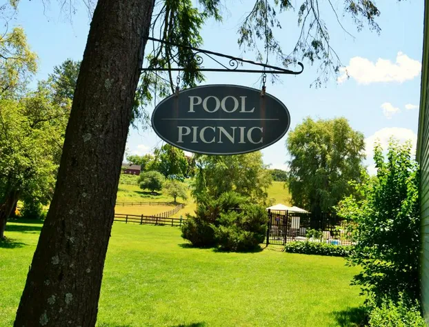 Maple Terrace Motel hotel detail image 2