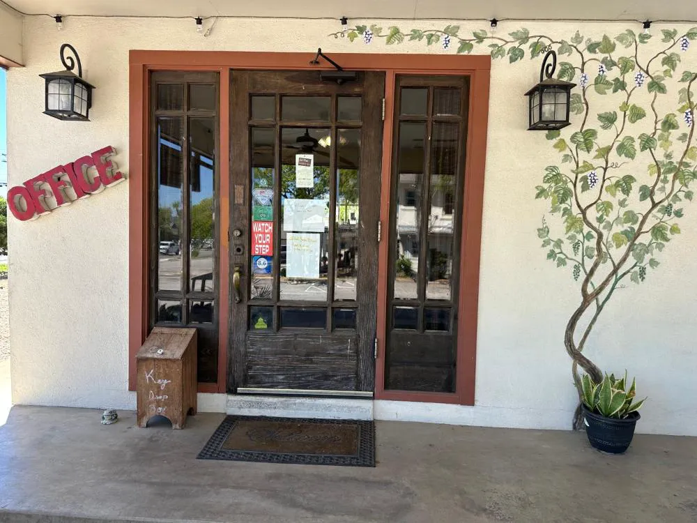 Sunset Inn and Suites hotel hero