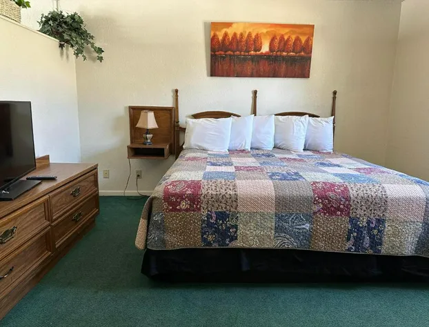 Sunset Inn and Suites hotel detail image 3