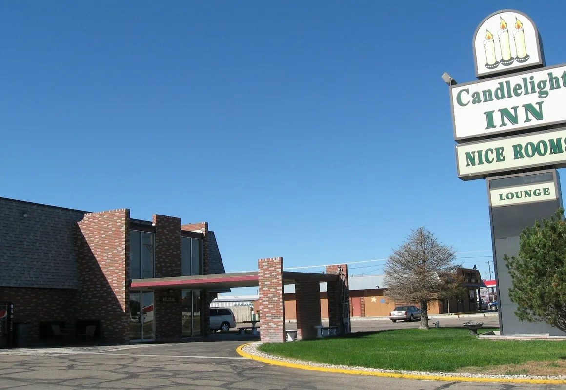 OYO Candlelight Inn hotel hero