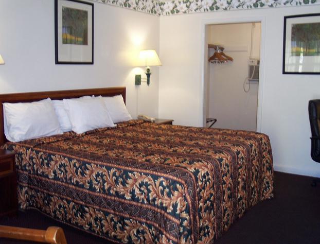 Shore Hills Motel hotel detail image 3