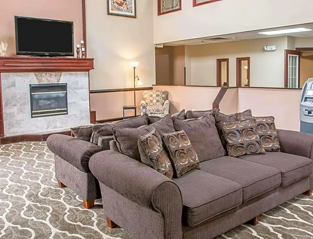 Country Inn & Suites By Radisson, Battle Creek, MI hotel detail image 2