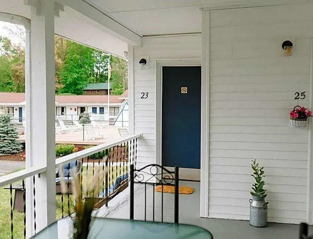 Blue Moon Motel hotel detail image 2