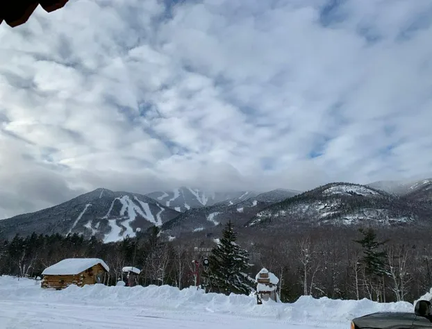 Ledge Rock at Whiteface hotel detail image 1