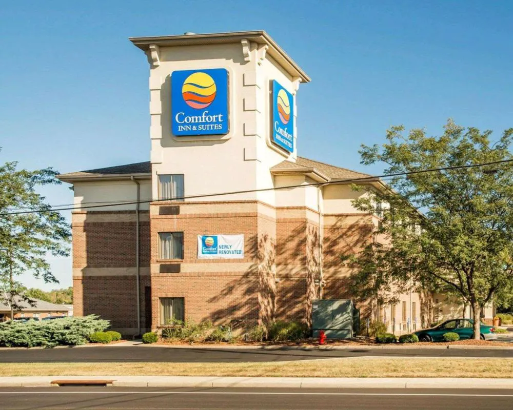 Comfort Inn & Suites West Chester - North Cincinnati hotel hero