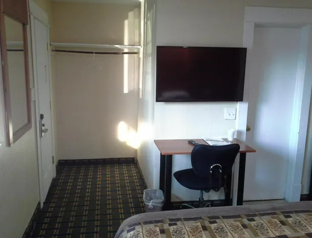 Economy Inn Tonawanda hotel detail image 4