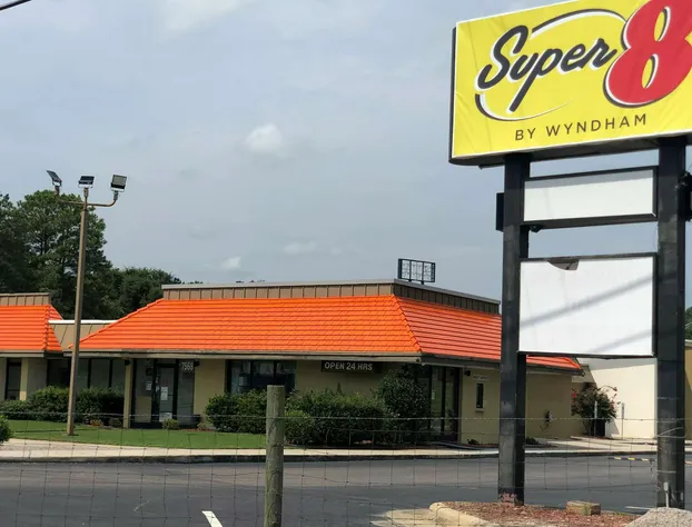 Super 8 by Wyndham Battleboro/Rocky Mount hotel detail image 3